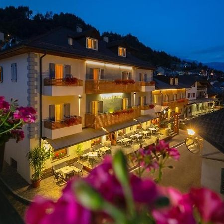 Hotel Italia Castello-Molina di Fiemme Eksteriør billede