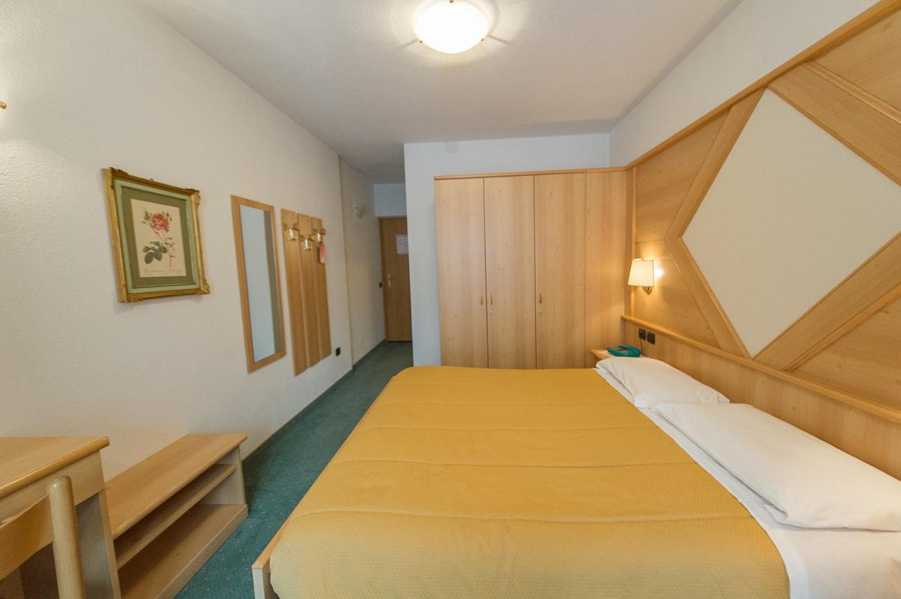 Hotel Italia Castello-Molina di Fiemme Eksteriør billede