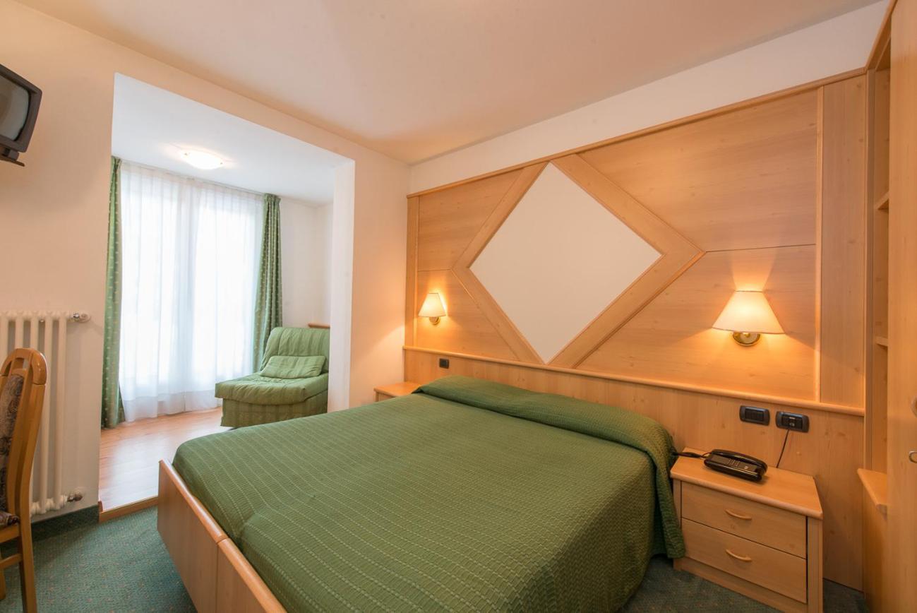 Hotel Italia Castello-Molina di Fiemme Eksteriør billede