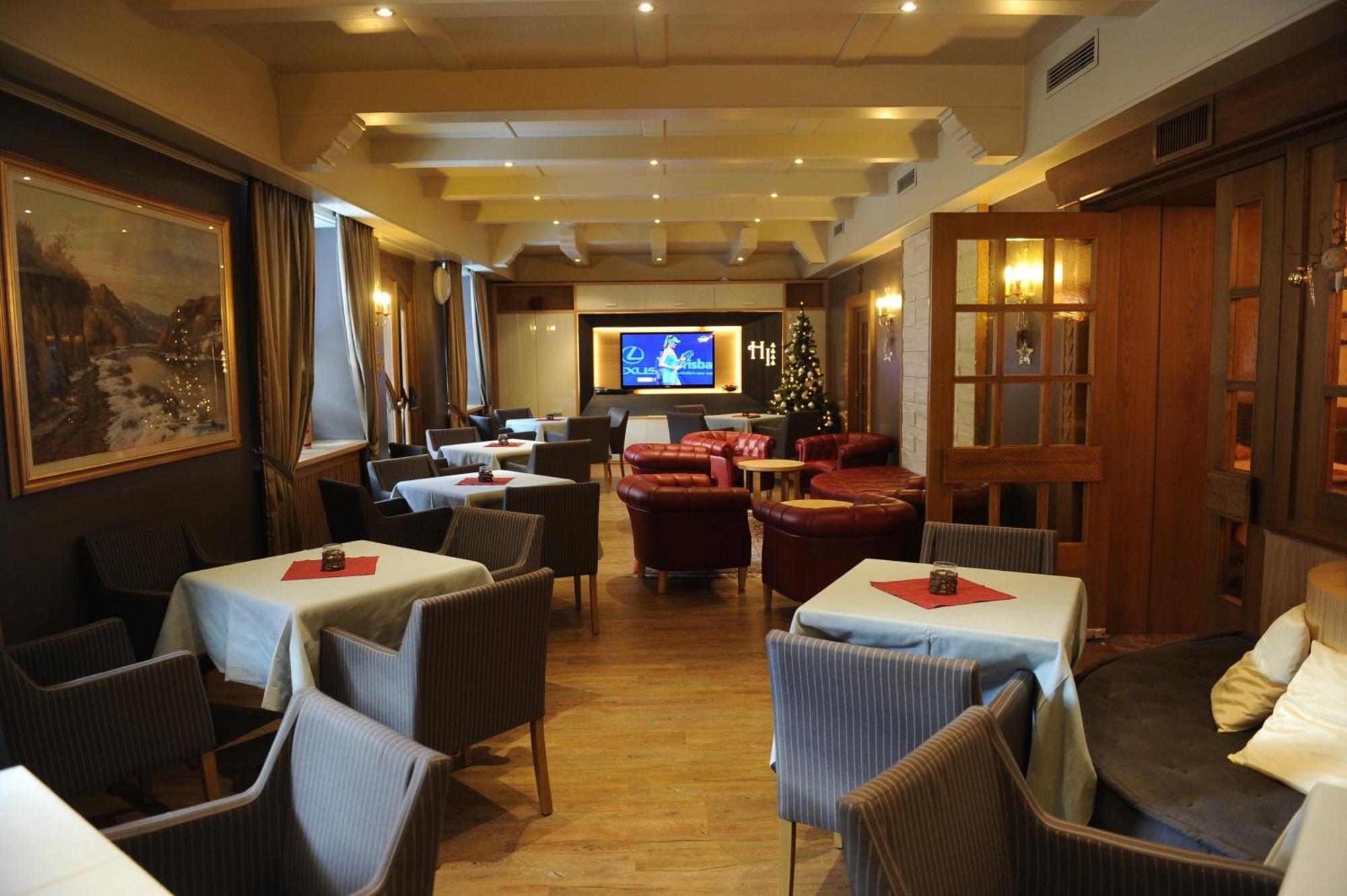 Hotel Italia Castello-Molina di Fiemme Eksteriør billede