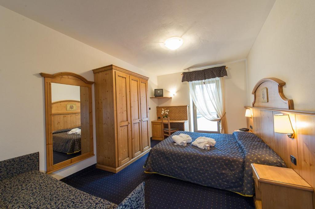 Hotel Italia Castello-Molina di Fiemme Værelse billede